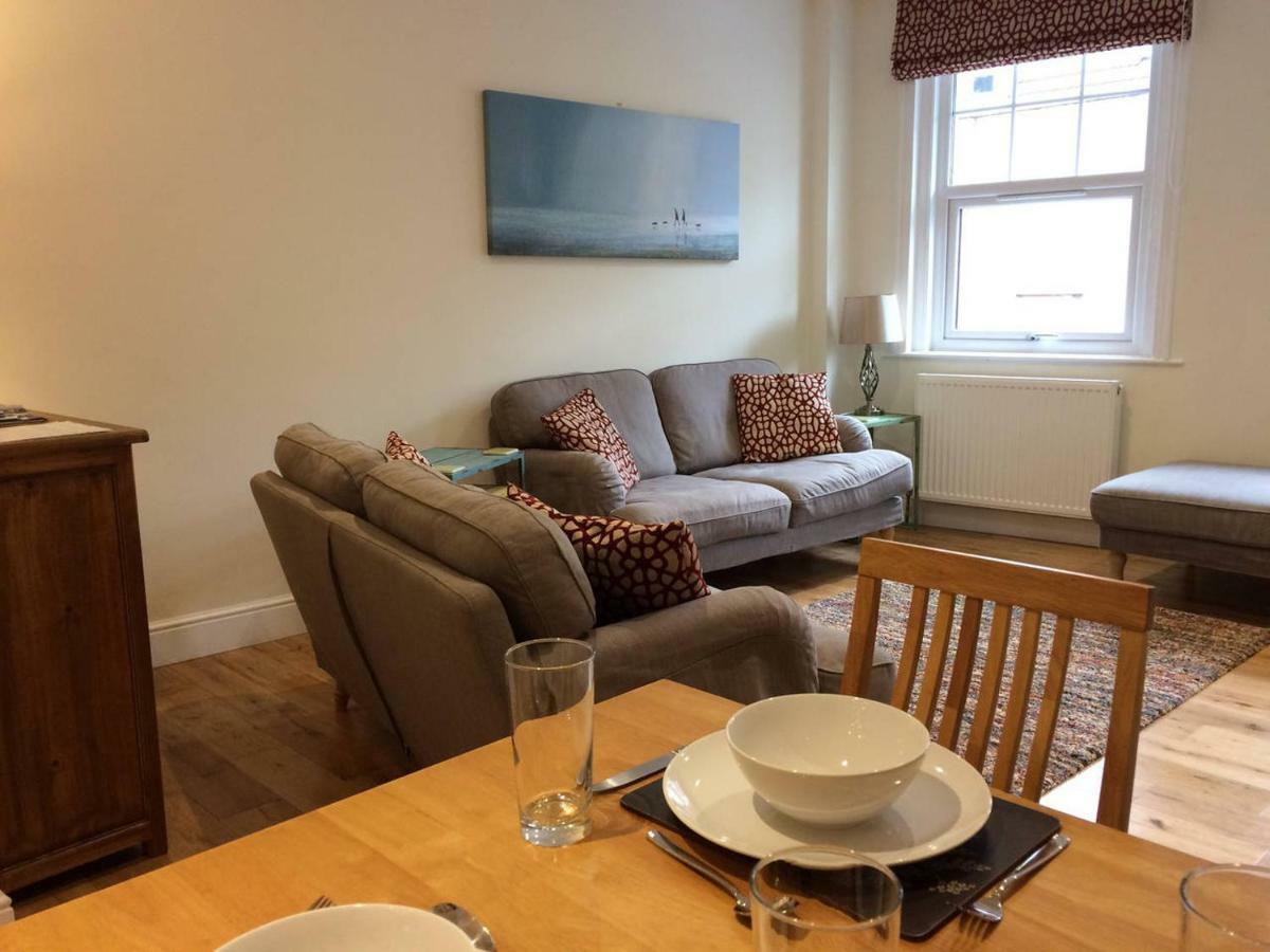 Brockenhurst Apartments ภายนอก รูปภาพ